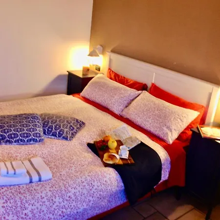 Polepole Bed & Breakfast *
